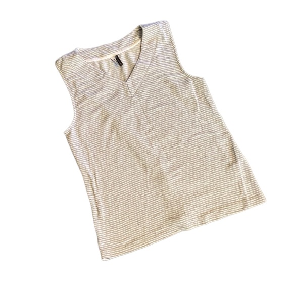 {Jacqueline Intimates} Sleeveless Stripped Soft Tank Top - Picture 4 of 6